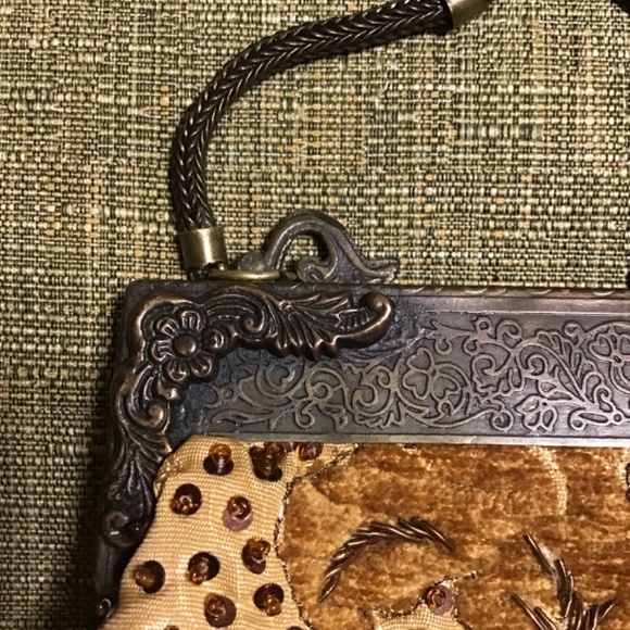 Hand made in India Purse velvet embroidered glass beads sequins Victorian brass - Picture 4 of 10